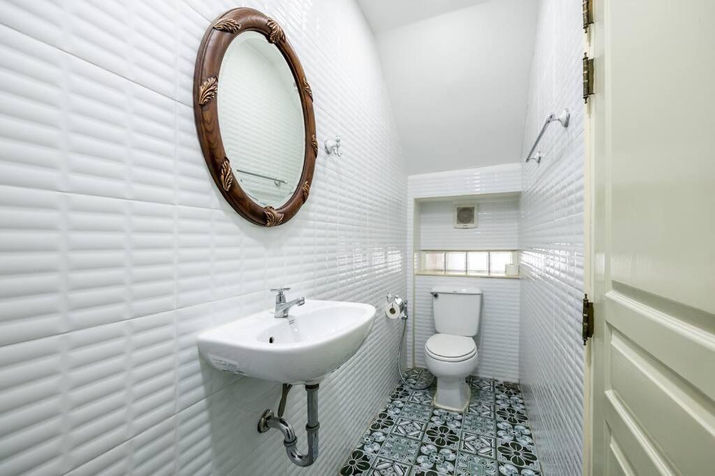 At Nana-5Bed, City Center, Nana Bts, Mbk, Central World, Siam Bangkok Exterior photo